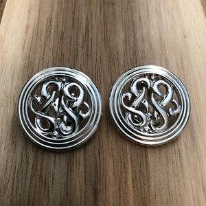 LISNER‎ - Vintage 80’s Circular Medallion Silver Tone Clip On Earrings